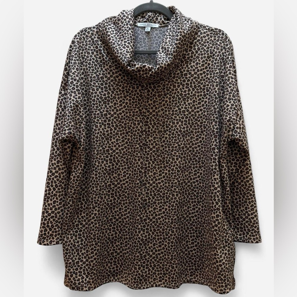 Green Envelope Plus Size Leopard Print Shirt Size 1X Funnel Neck Long Sleeve
